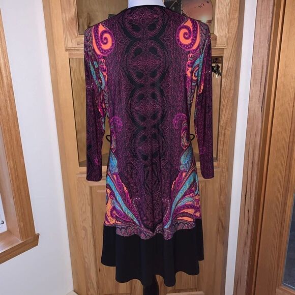 MSK Scoop Neck 3/4 Sleeve Medallion Dress - Picture 3 of 7
